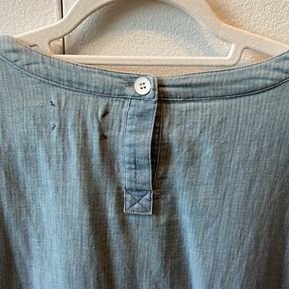 Lou & Grey Ann Taylor Loft Chambray Top w/ Striped Side Detailing - Picture 3 of 5